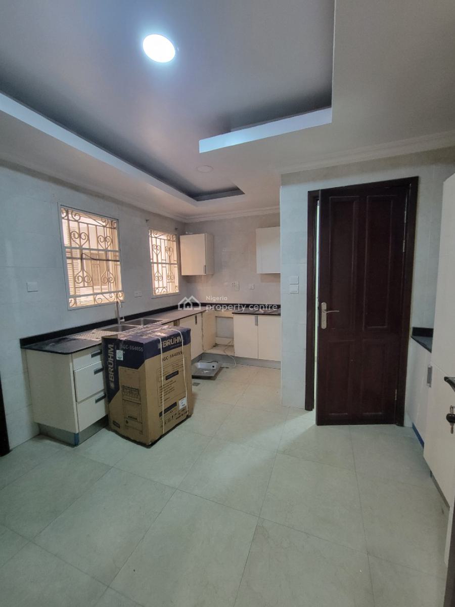 Well Built Serviced 1 Bedroom Apartment, Lekki Phase 1, Lekki, Lagos, Mini Flat (room and Parlour) for Rent