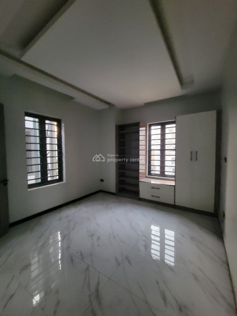 Newly Built 2 Bedroom Apartment, Lekki Phase 1, Lekki, Lagos, Flat / Apartment for Rent