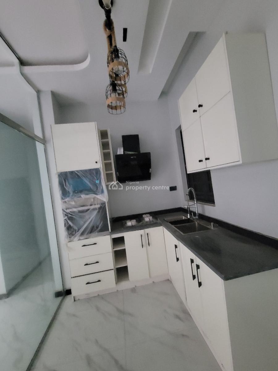 Newly Built 2 Bedroom Apartment, Lekki Phase 1, Lekki, Lagos, Flat / Apartment for Rent