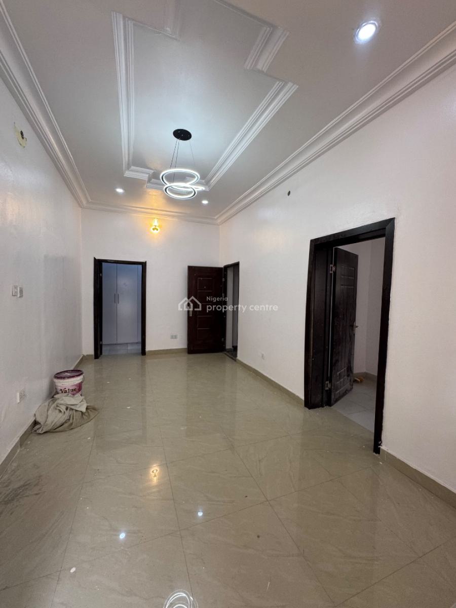 Two (2) Bedroom Apartment, Lekki Phase 1, Lekki, Lagos, Flat / Apartment for Rent
