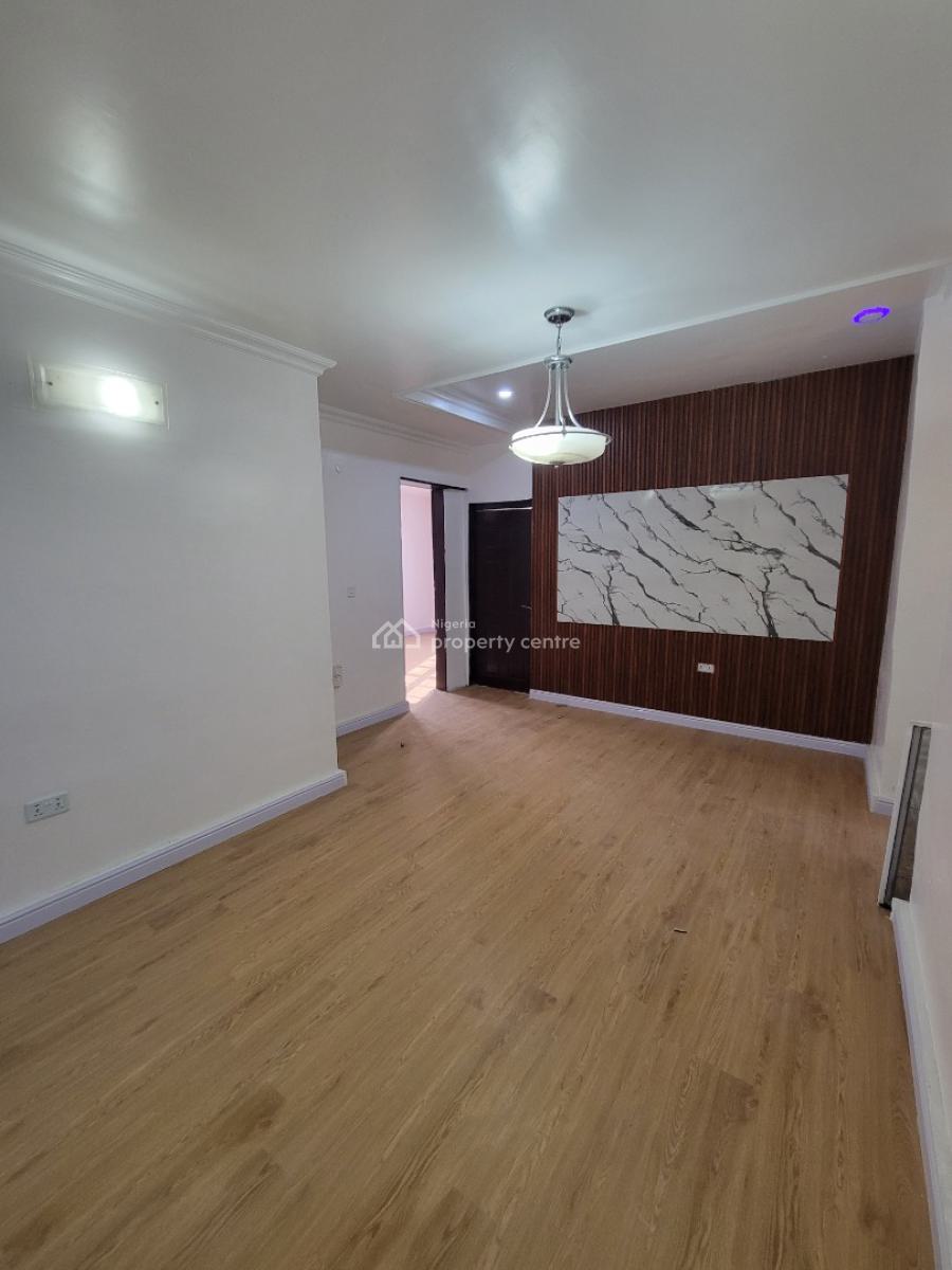 Well Built Serviced 3 Bedroom Apartment, Lekki Phase 1, Lekki, Lagos, Flat / Apartment for Rent