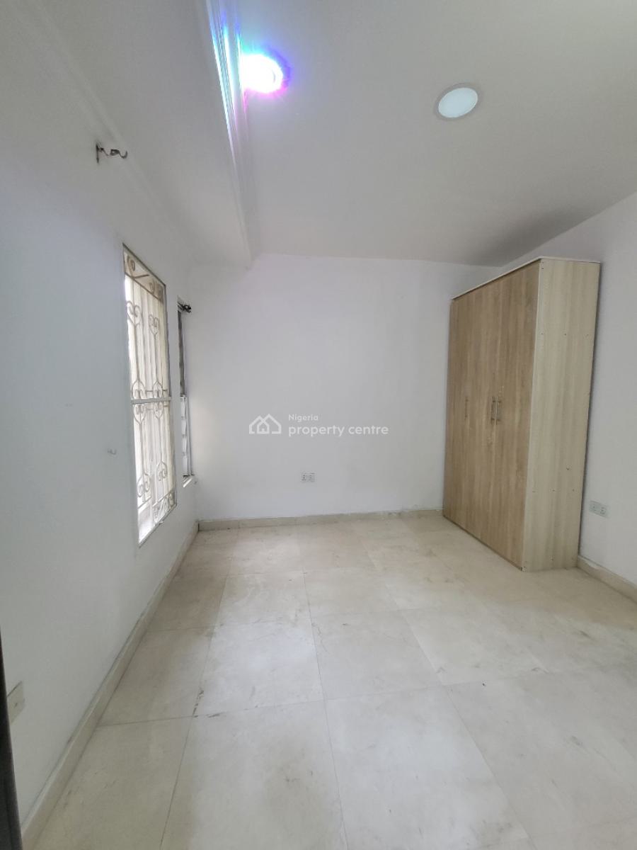 Well Built Serviced 3 Bedroom Apartment, Lekki Phase 1, Lekki, Lagos, Flat / Apartment for Rent
