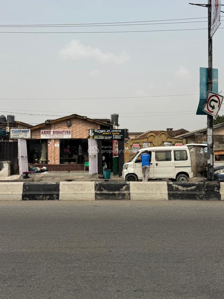 Property in a Strategic Location Perfect for Commercial Purpose, Surulere, Lagos, Commercial Land for Sale