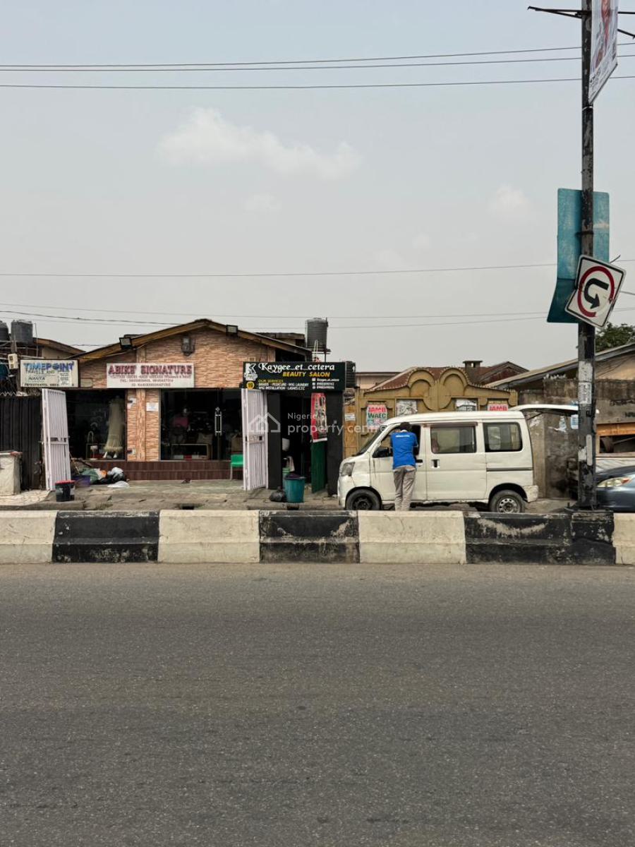 Property in a Strategic Location Perfect for Commercial Purpose, Surulere, Lagos, Commercial Land for Sale