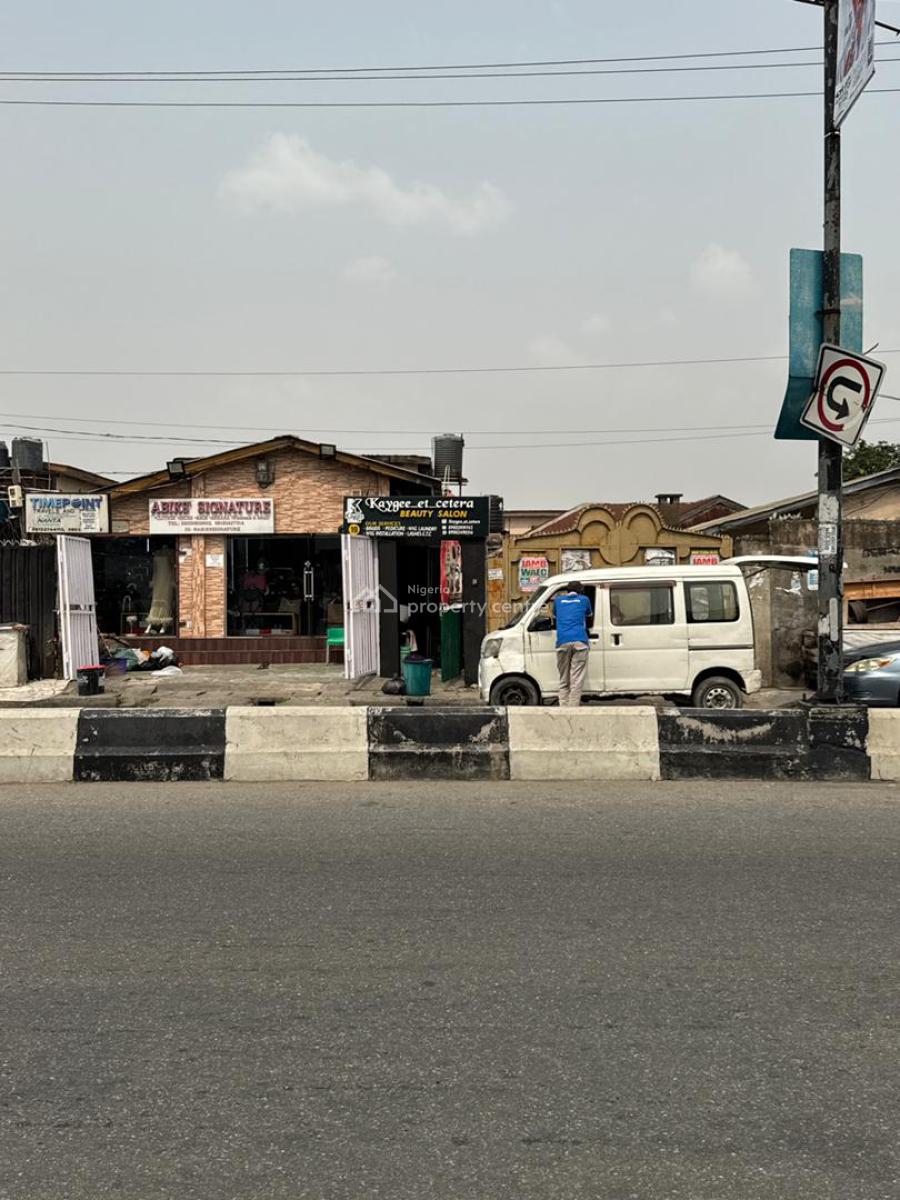Property in a Strategic Location Perfect for Commercial Purpose, Surulere, Lagos, Commercial Land for Sale