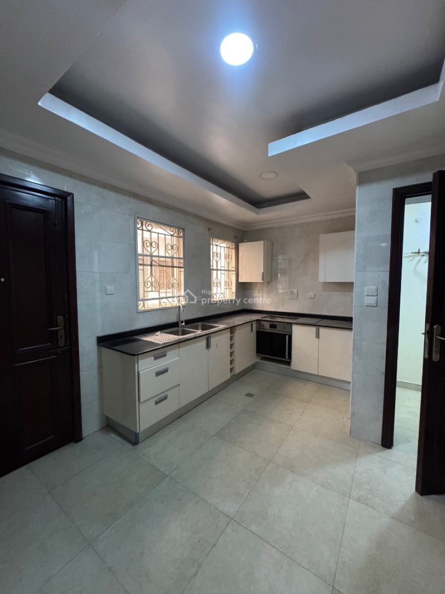 One (1) Bedroom Apartment, Lekki Phase 1, Lekki, Lagos, Flat / Apartment for Rent