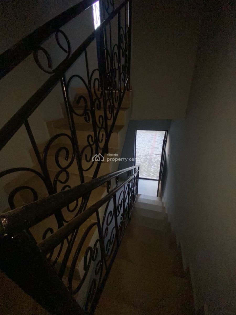 3bedroom Flat, Middle View Estate, Ogombo, Ajah, Lagos, Flat / Apartment for Rent
