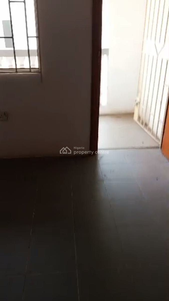 Spacious 3 Bedroom Apartment in an Estate, Adeniyi Jones, Ikeja, Lagos, Flat / Apartment for Rent