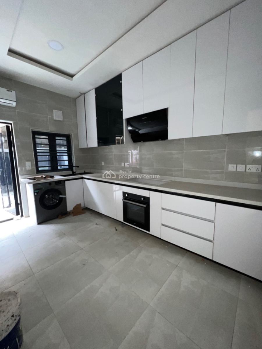 4 Bedrooms Terrace Duplex, Lekki Phase 1, Lekki, Lagos, Terraced Duplex for Sale
