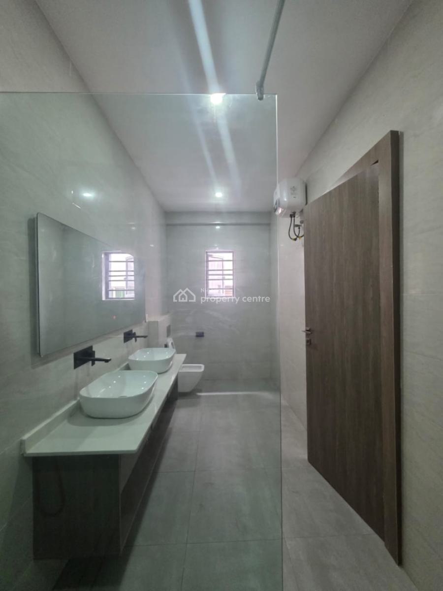 Luxury 3 Bedroom Apartment, Lekki Phase 1, Lekki, Lagos, Flat / Apartment for Sale