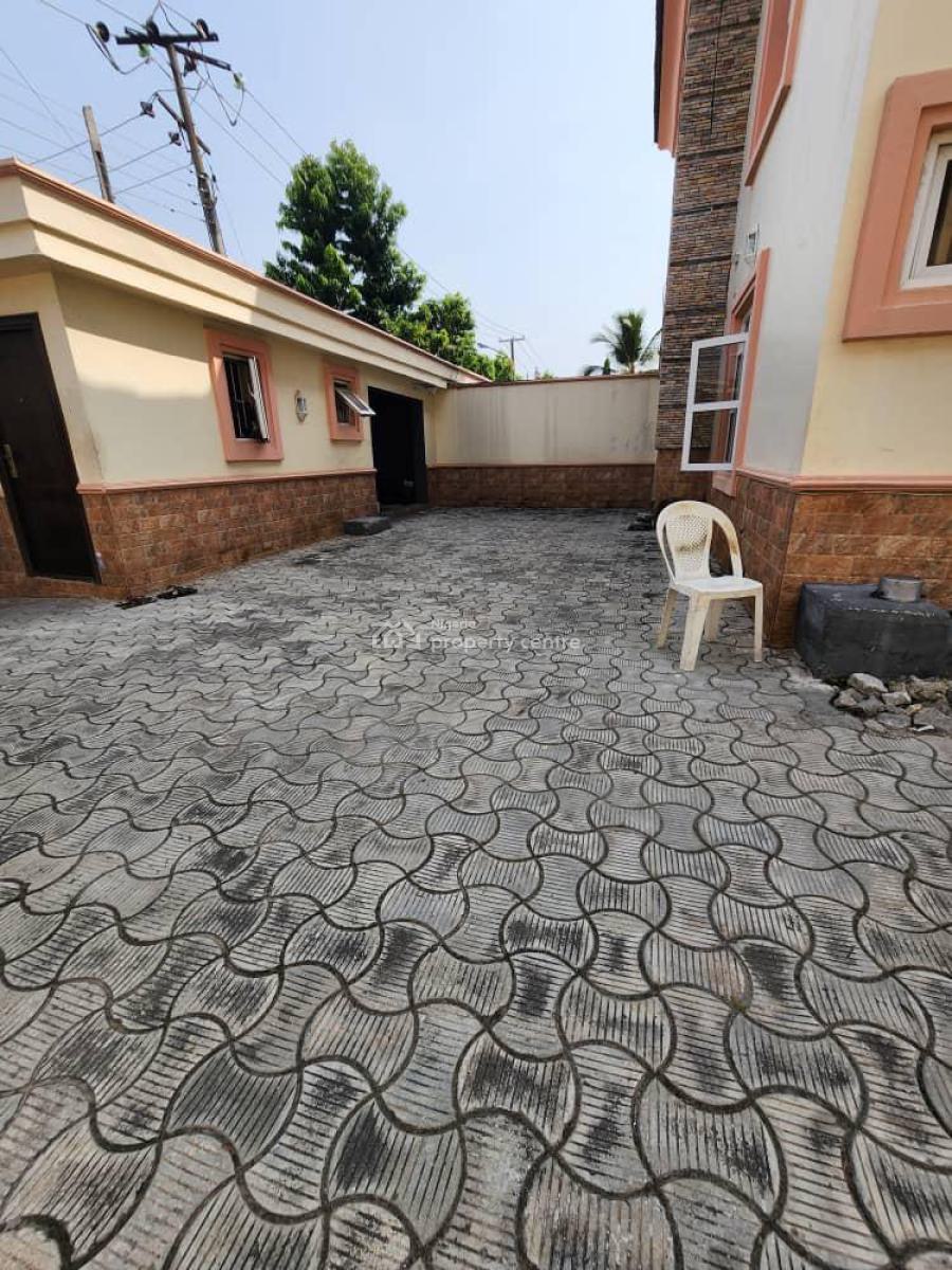 Spacious 4 Bedroom, Lekki Phase 1, Lekki, Lagos, Commercial Property for Rent