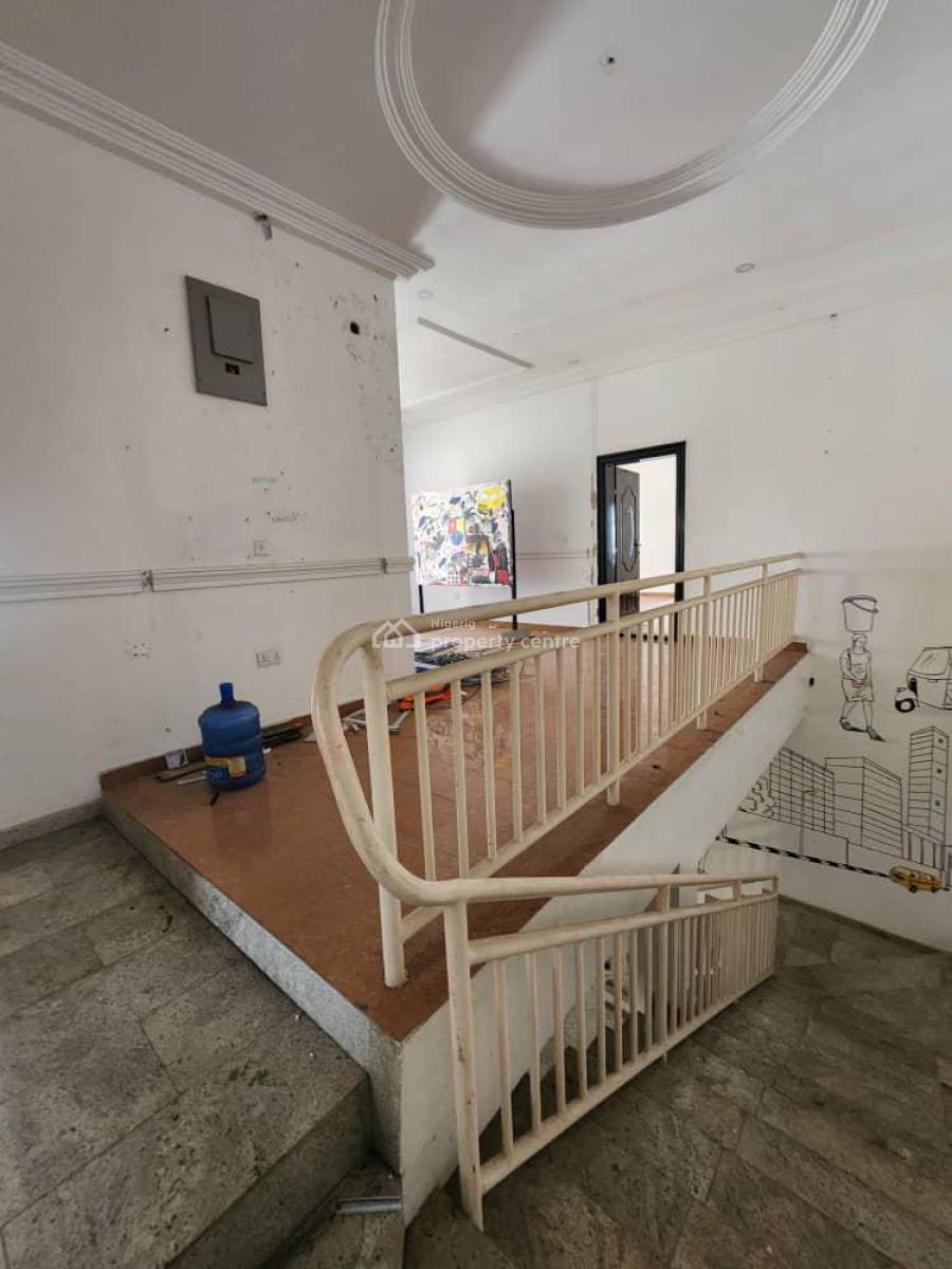 Spacious 4 Bedroom, Lekki Phase 1, Lekki, Lagos, Commercial Property for Rent
