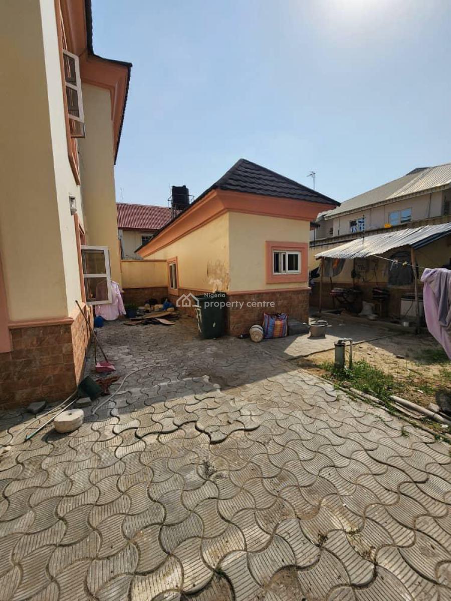 Spacious 4 Bedroom, Lekki Phase 1, Lekki, Lagos, Commercial Property for Rent