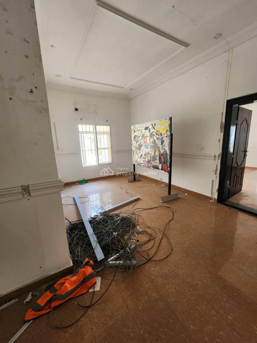 Spacious 4 Bedroom, Lekki Phase 1, Lekki, Lagos, Commercial Property for Rent
