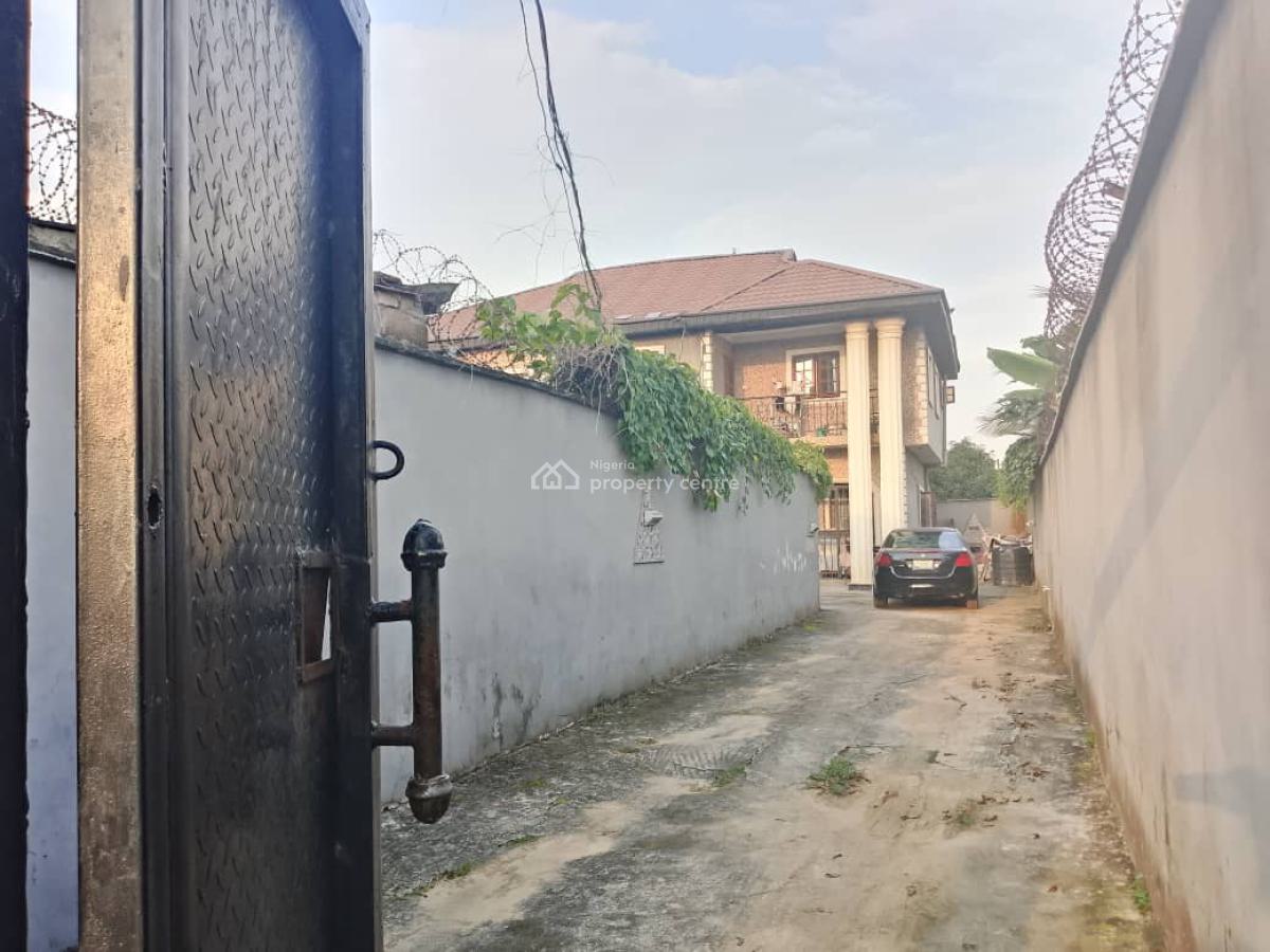 Well Maintained Detached House- Good for Investment, Mowe Town, Ogun, House for Sale