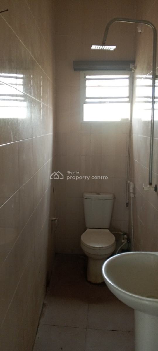 Luxury 2 Bedroom Flat, Makogi Via Magboro, Magboro, Ogun, Flat / Apartment for Rent