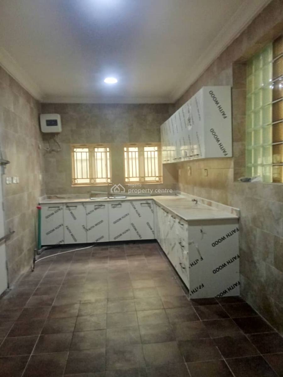 Spacious 3 Bedrooms Apartment with Modern Finishing, Admiralty Way, Lekki, Lagos, Flat / Apartment for Rent