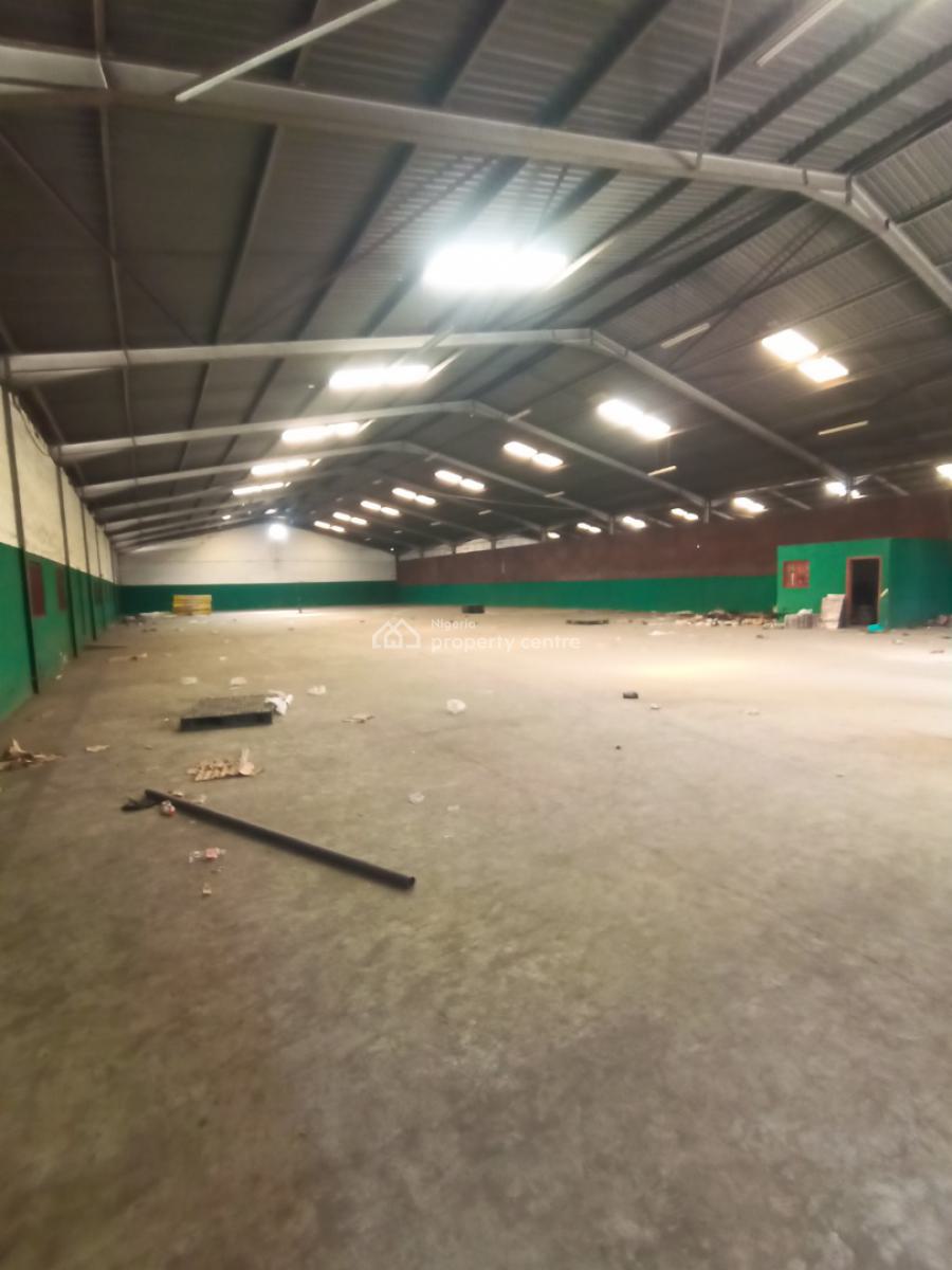 One Bay Warehouse with Offices Measuring 17500 Square Feet, Mushin, Lagos, Warehouse for Rent