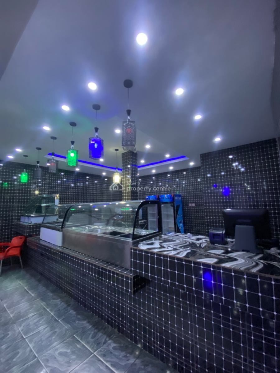 Magnificent and Well Located Fast Food Restaurant, Afam Roundabout/ Afam Road, Oyigbo, Rivers, Restaurant / Bar for Sale