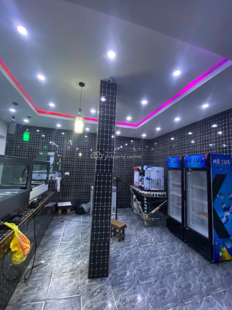 Magnificent and Well Located Fast Food Restaurant, Afam Roundabout/ Afam Road, Oyigbo, Rivers, Restaurant / Bar for Sale