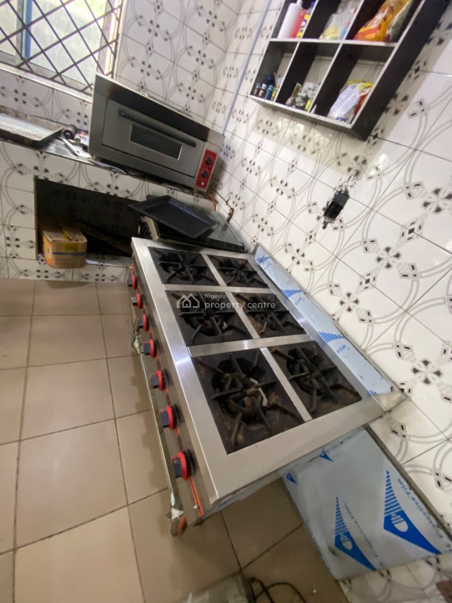 Magnificent and Well Located Fast Food Restaurant, Afam Roundabout/ Afam Road, Oyigbo, Rivers, Restaurant / Bar for Sale