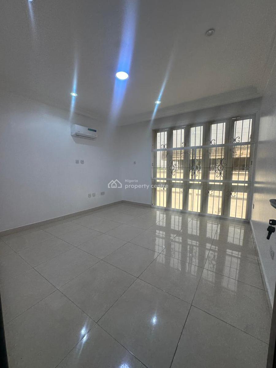 Clean & Spacious, Well-finished 5-bedroom Terrace Apartment with Bq, Banana Island, Ikoyi, Lagos, Terraced Duplex for Rent