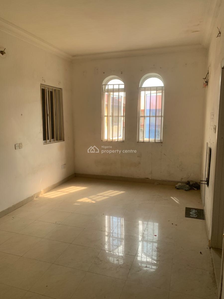 Clean and Spacious 3 Bedroom Flat Upstairs, Greenville Estate, Badore, Ajah, Lagos, Flat / Apartment for Rent