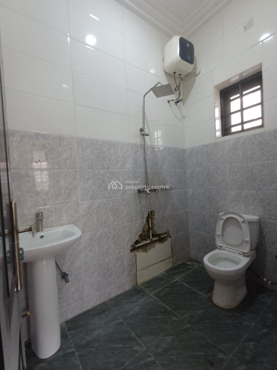 Lovely 2 Bedroom Flat on The Ground Floor, Katampe, Abuja, Flat / Apartment for Rent