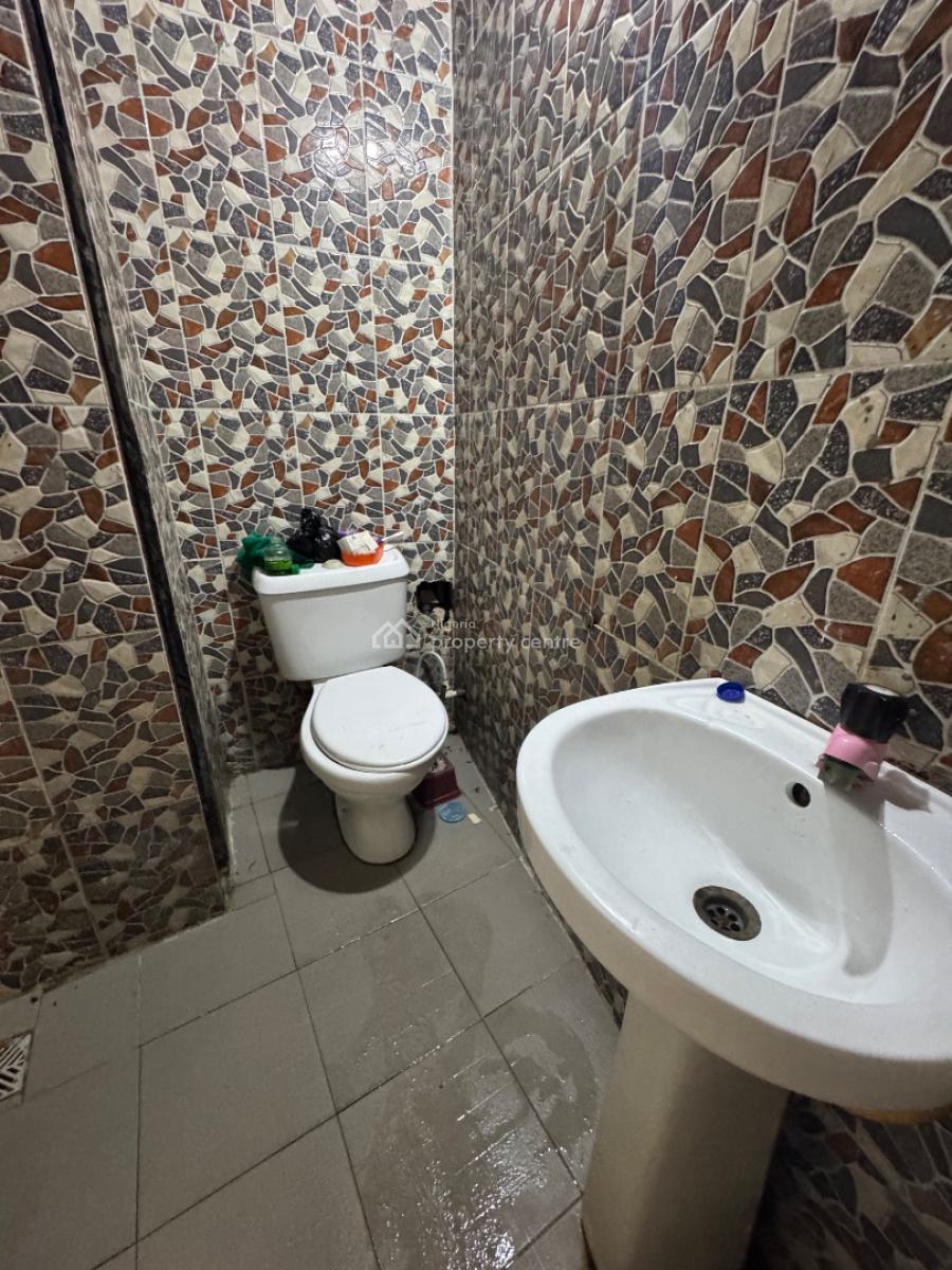 251sqm of Shop Space, Lekki Phase 1, Lekki, Lagos, Shop for Rent