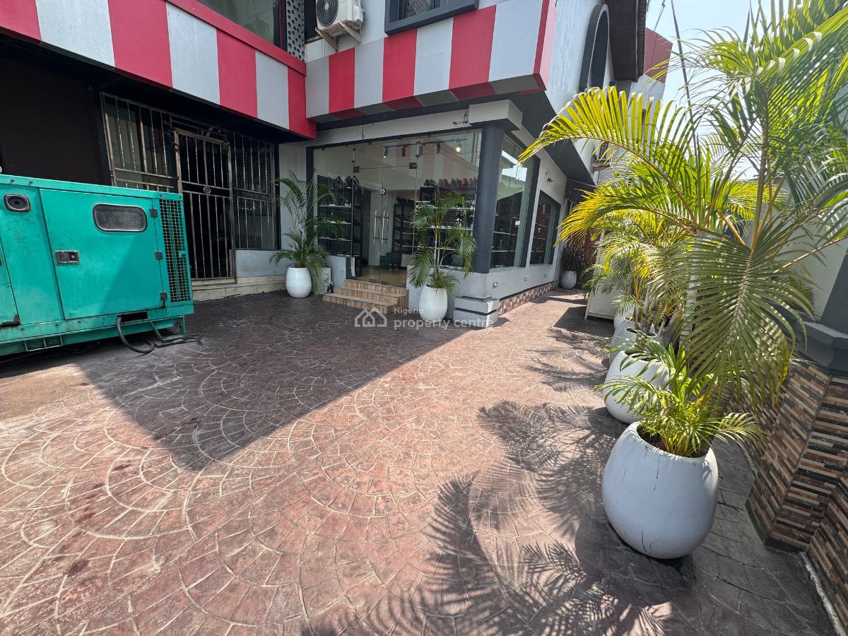 251sqm of Shop Space, Lekki Phase 1, Lekki, Lagos, Shop for Rent