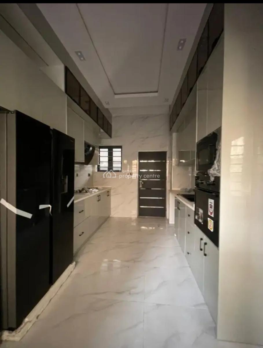 Neatly Built 5 Bedroom Detached Duplex with Bq, Ologolo, Lekki, Lagos, Detached Duplex for Sale
