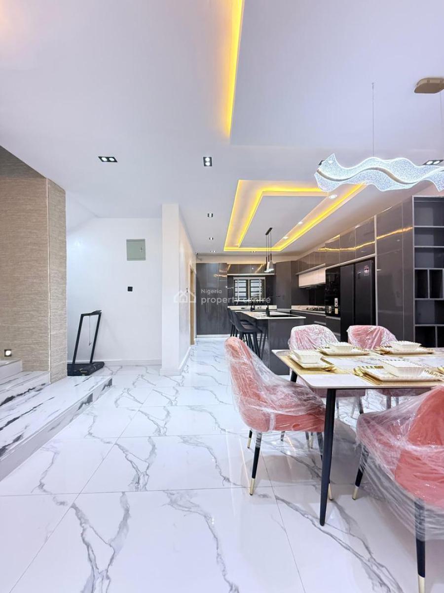 Fully Furnished Spacious All Rooms En-suite 6 Bedrooms, Egbeda, Alimosho, Lagos, Detached Duplex for Sale