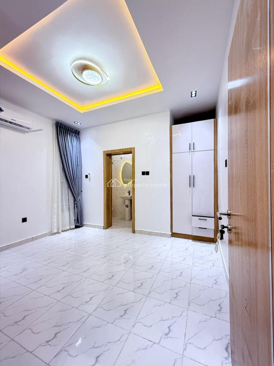 Fully Furnished Spacious All Rooms En-suite 6 Bedrooms, Egbeda, Alimosho, Lagos, Detached Duplex for Sale