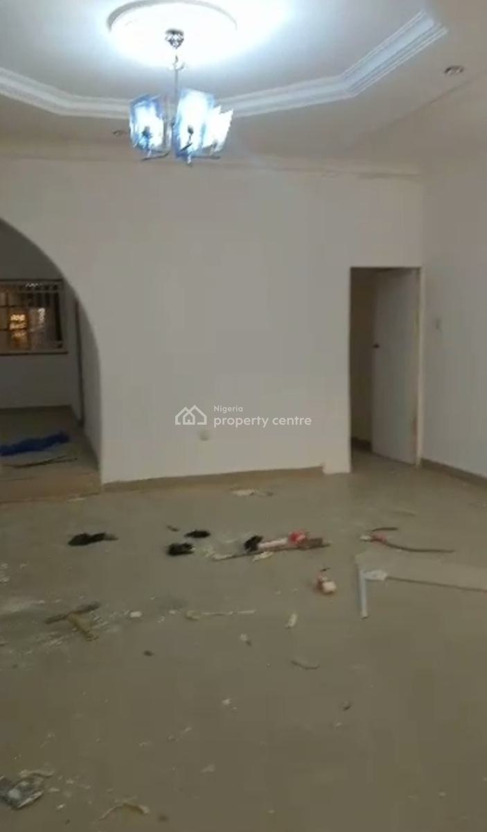 Standard Spacious 2 Bedroom Apartment, Gwarinpa, Abuja, Flat / Apartment for Rent