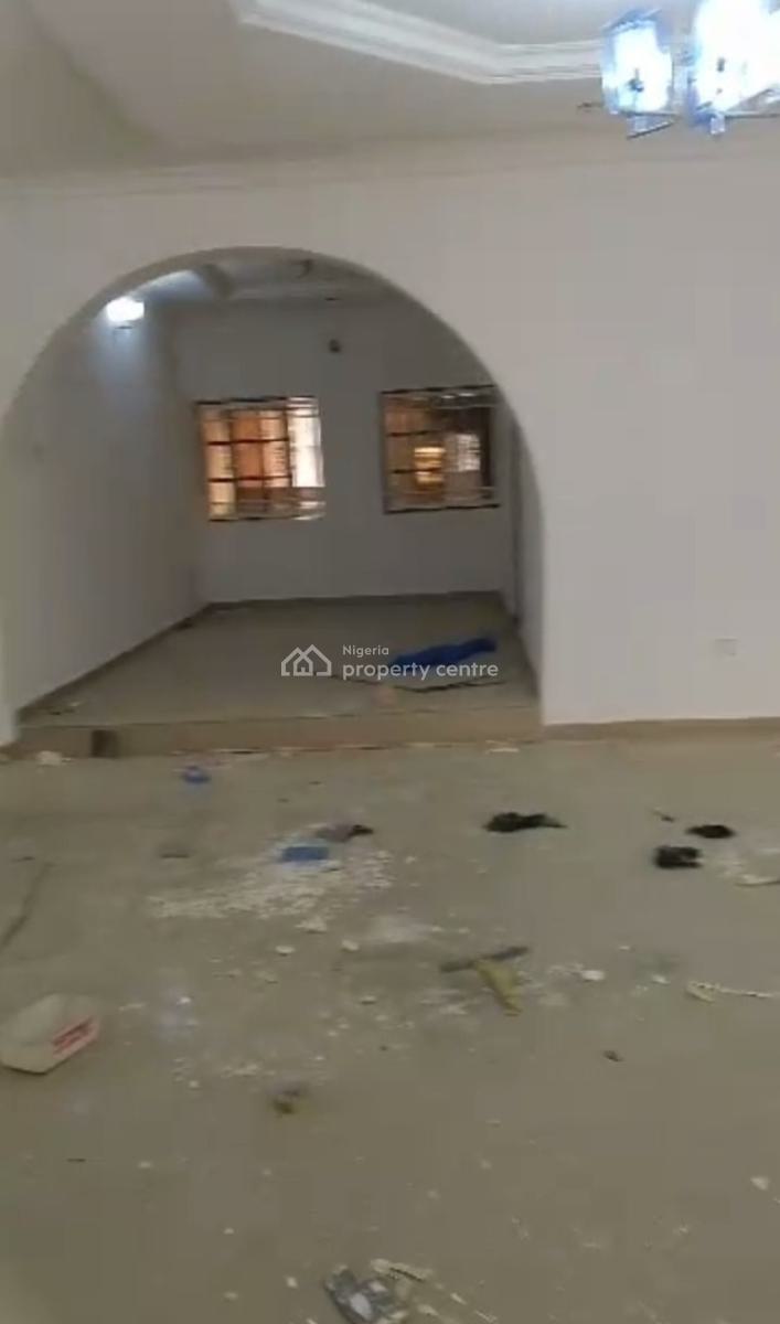 Standard Spacious 2 Bedroom Apartment, Gwarinpa, Abuja, Flat / Apartment for Rent