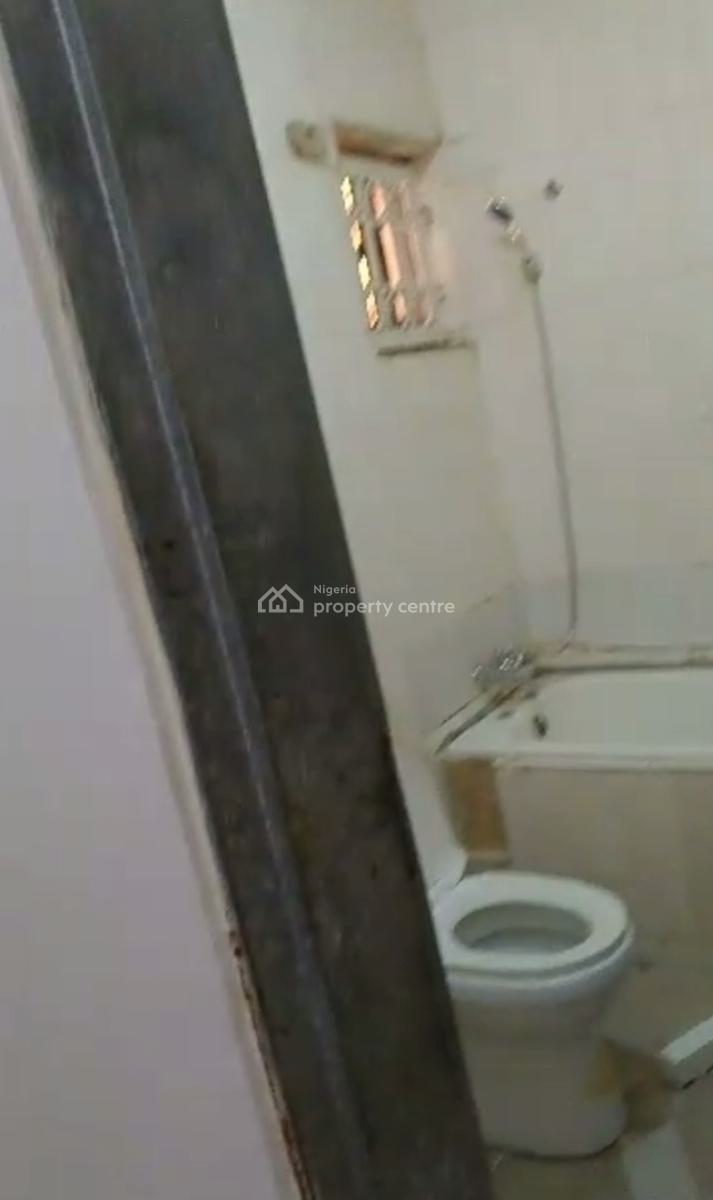 Standard Spacious 2 Bedroom Apartment, Gwarinpa, Abuja, Flat / Apartment for Rent