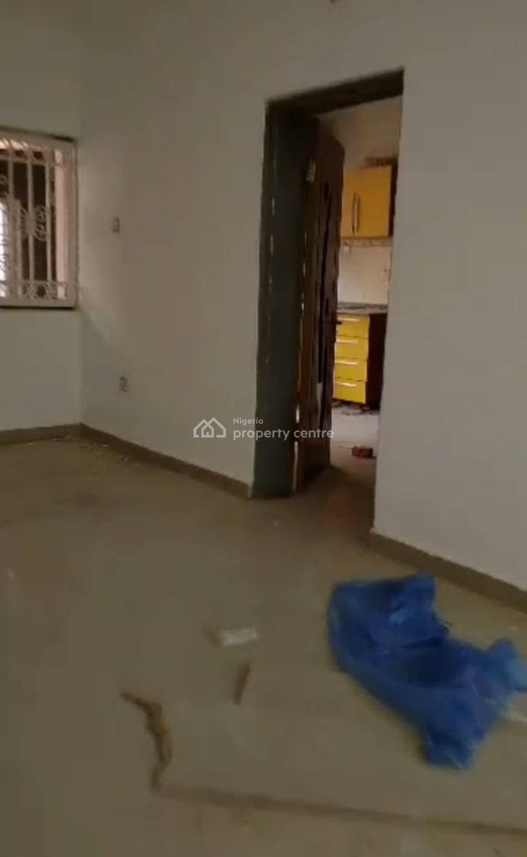 Standard Spacious 2 Bedroom Apartment, Gwarinpa, Abuja, Flat / Apartment for Rent