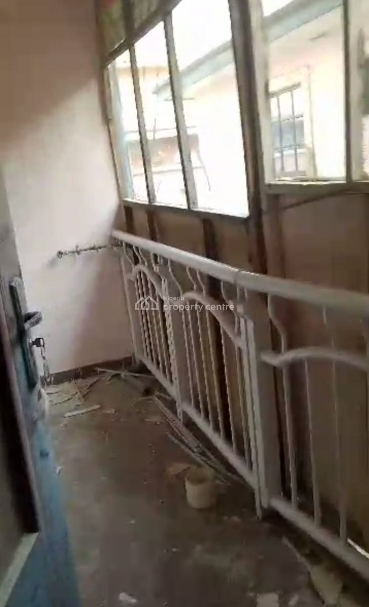 Standard Spacious 2 Bedroom Apartment, Gwarinpa, Abuja, Flat / Apartment for Rent