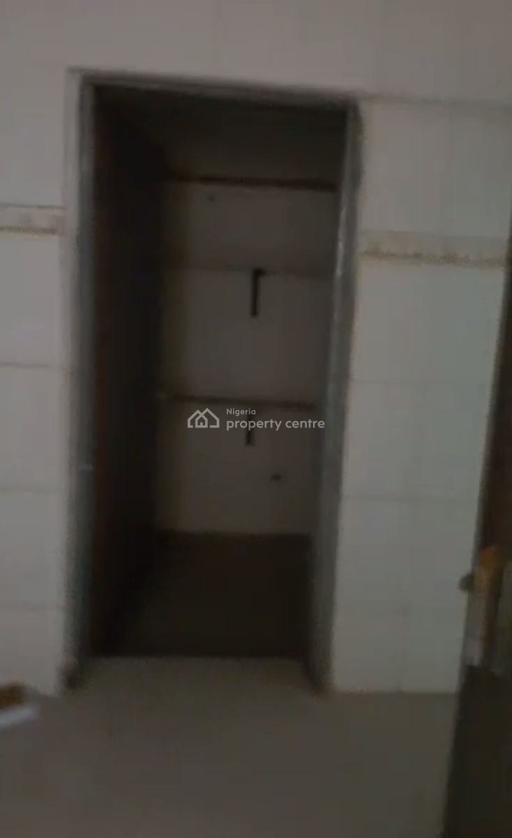 Standard Spacious 2 Bedroom Apartment, Gwarinpa, Abuja, Flat / Apartment for Rent