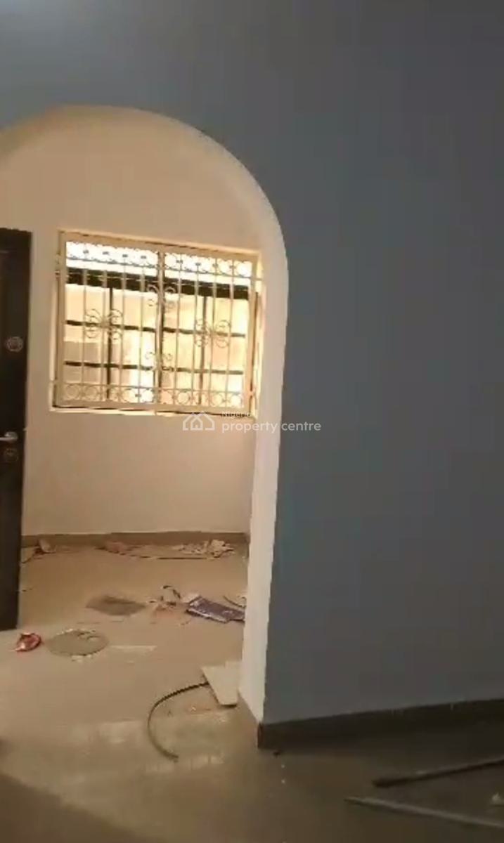 Standard Spacious 2 Bedroom Apartment, Gwarinpa, Abuja, Flat / Apartment for Rent