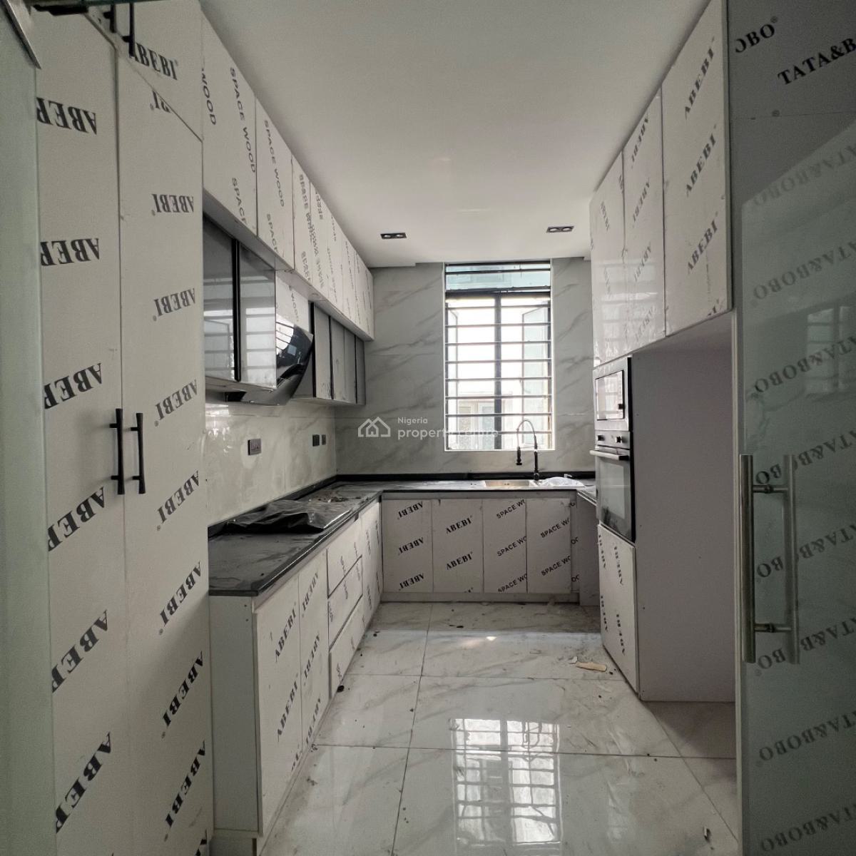 1/2 Bed  110/150 Million, Agungi, Lekki, Lagos, Flat / Apartment for Sale