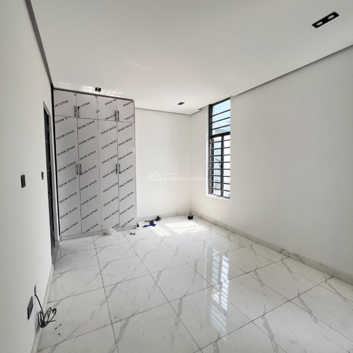 1/2 Bed  110/150 Million, Agungi, Lekki, Lagos, Flat / Apartment for Sale