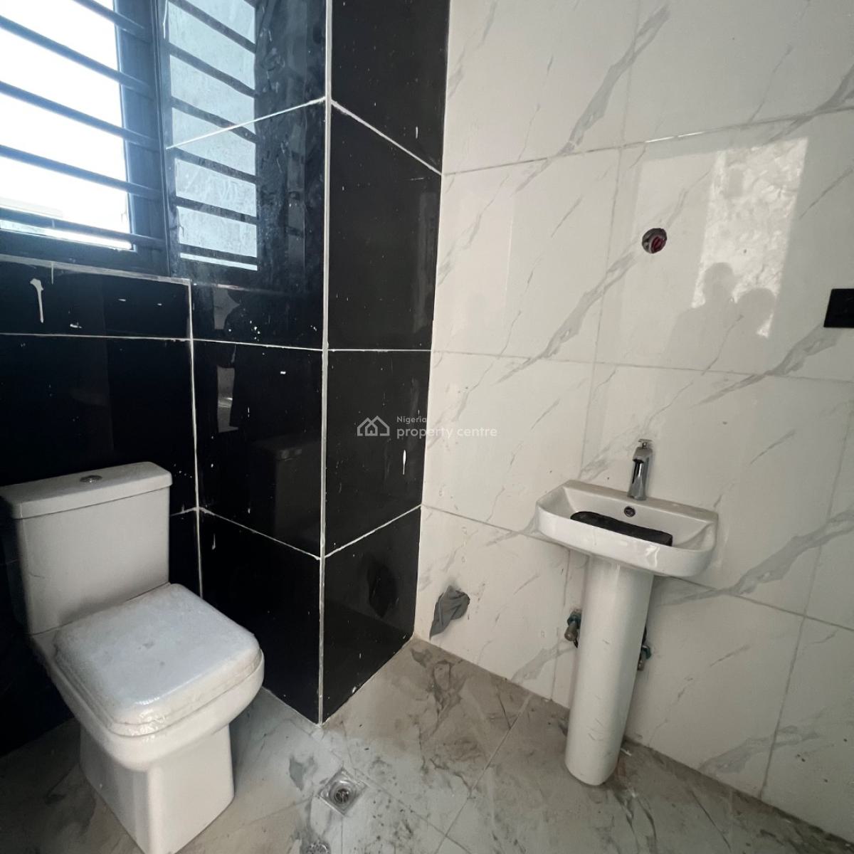 1/2 Bed  110/150 Million, Agungi, Lekki, Lagos, Flat / Apartment for Sale