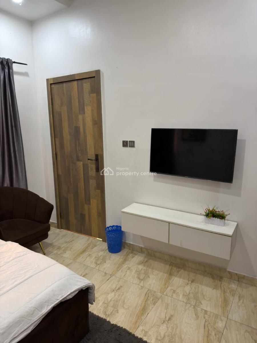 Sparkling & Cozy Monthly Apartment, Chevron Drive, Lekki Phase 2, Lekki, Lagos, Self Contain (single Rooms) Short Let
