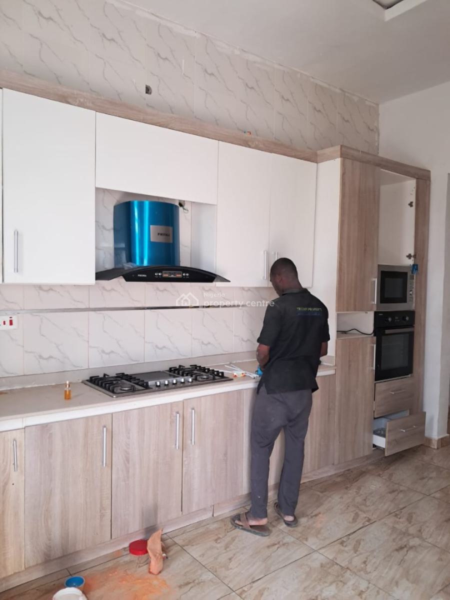 Neatly Used 4-bedroom Terrace Duplex, Harris Drive, Lekki, Lagos, Terraced Duplex for Rent