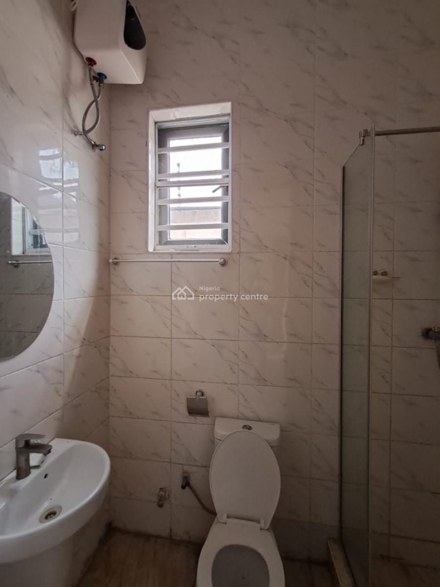 Neatly Used 4-bedroom Terrace Duplex, Harris Drive, Lekki, Lagos, Terraced Duplex for Rent