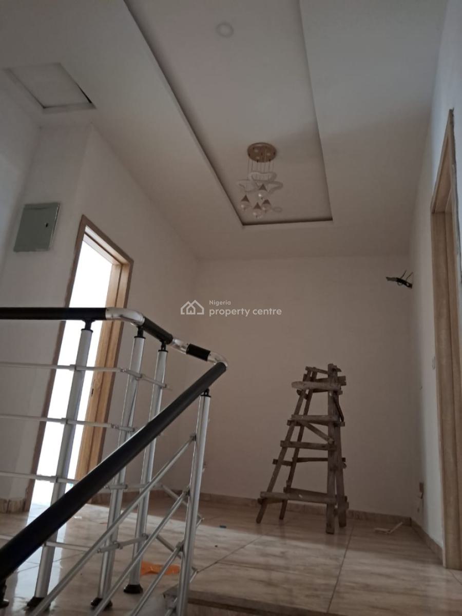 Neatly Used 4-bedroom Terrace Duplex, Harris Drive, Lekki, Lagos, Terraced Duplex for Rent