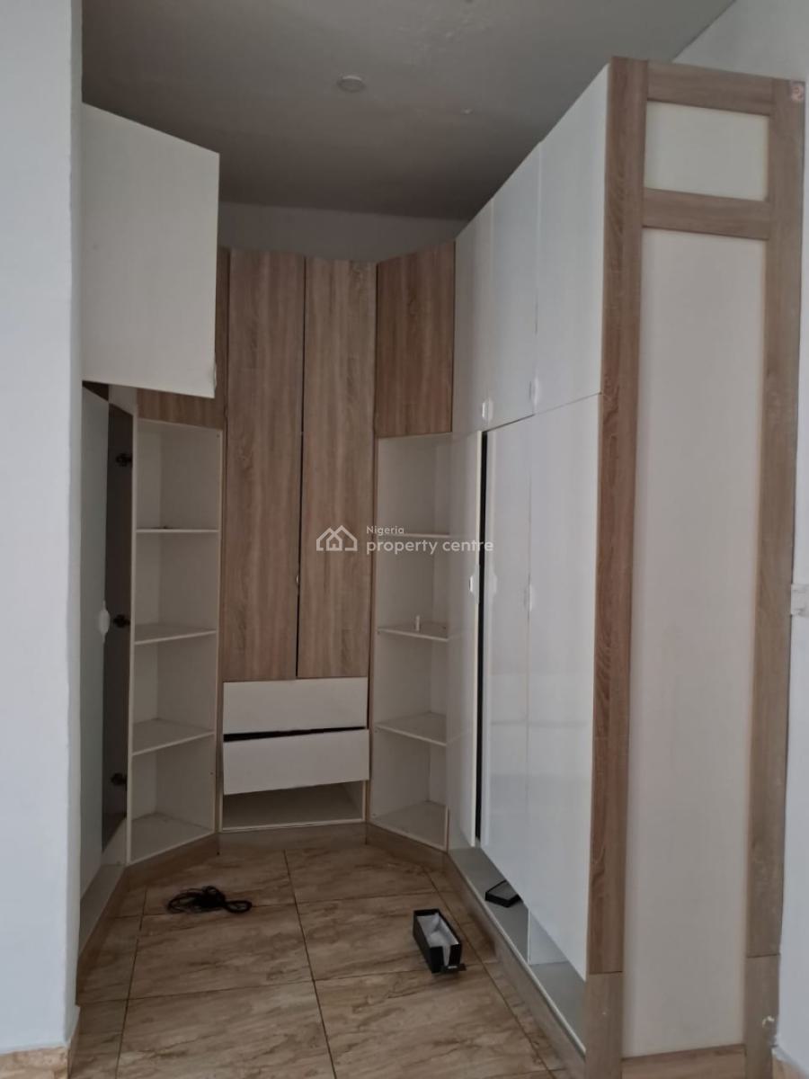 Neatly Used 4-bedroom Terrace Duplex, Harris Drive, Lekki, Lagos, Terraced Duplex for Rent