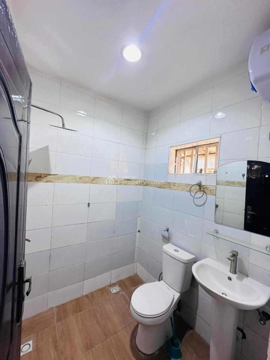 1 Bedroom Flat  Acs and Fitted Kitchen, Katampe, Abuja, Flat / Apartment for Sale