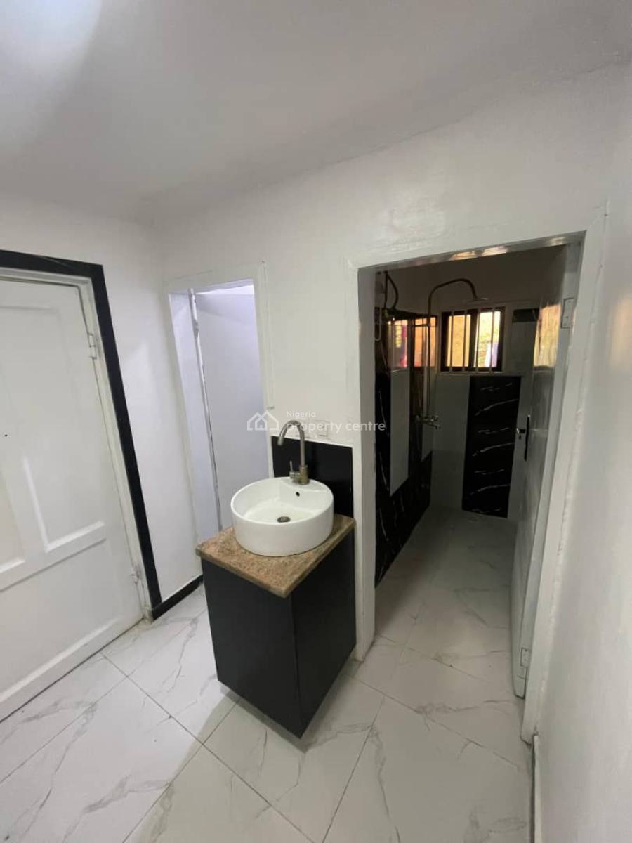2-bedroom Semi-detached Bungalow, Lekki Phase One, Lekki, Lagos, Semi-detached Bungalow for Rent